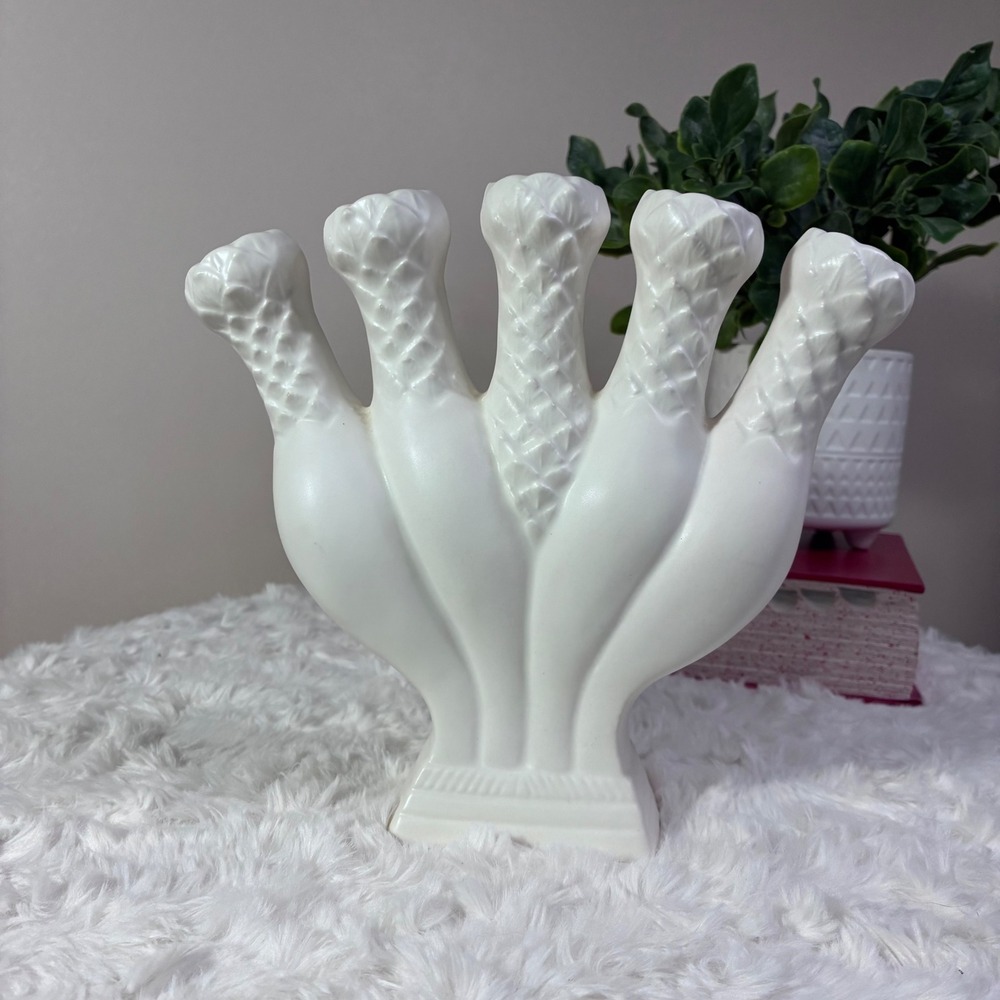 Vintage White Ceramic 5 Finger Fan Tulip Vase Textured